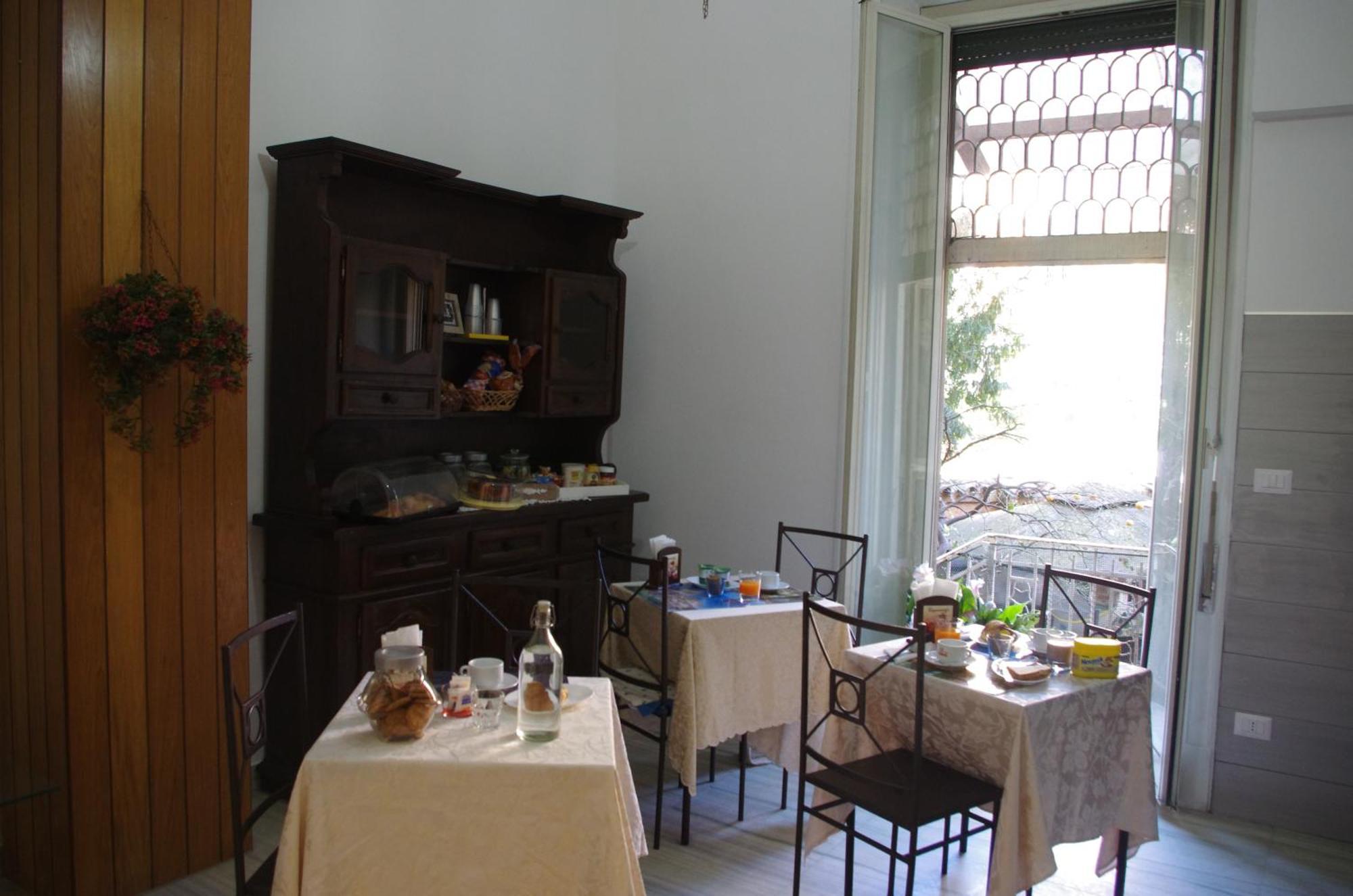 Tucci'S Roma Guest House 外观 照片